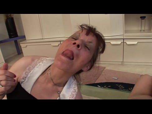 ❤️ Dvije bake i jedan djed imaju trojku Porno kod nas hr.pornjimbo.ru ﹏